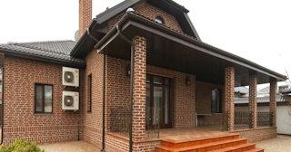 Строительство домов из кирпича с мансардой в Новокубанске | от 3554 рублей